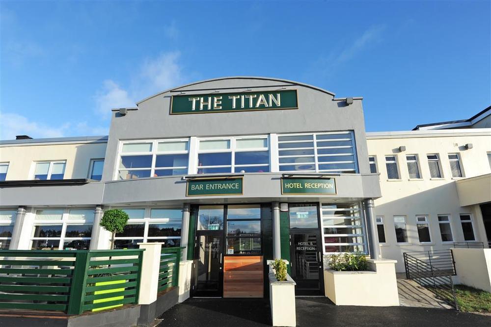 The Titan Hotel Clydebank Eksteriør billede