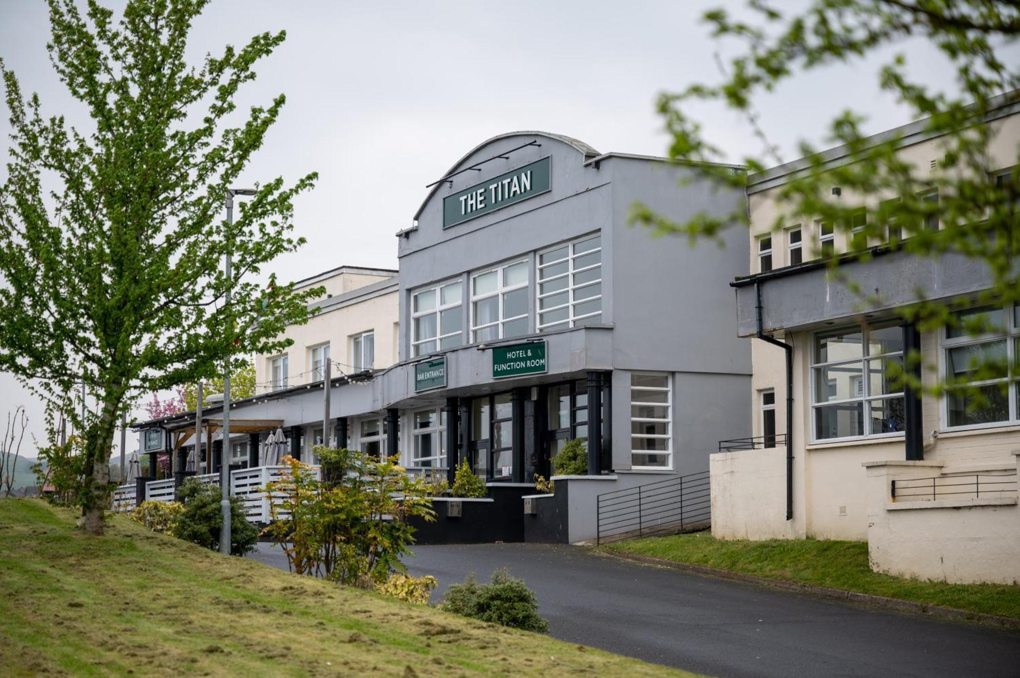 The Titan Hotel Clydebank Eksteriør billede