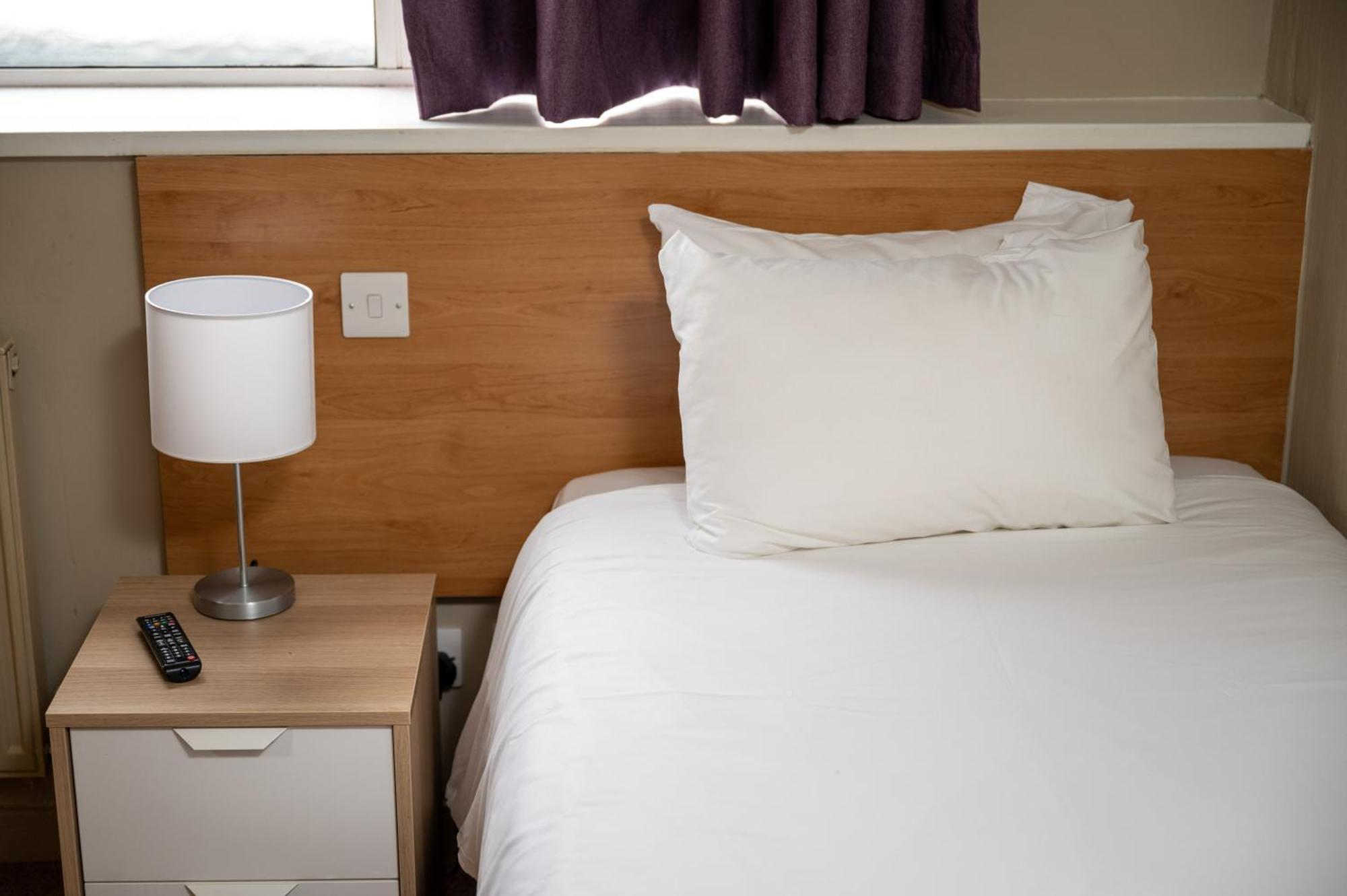 The Titan Hotel Clydebank Eksteriør billede