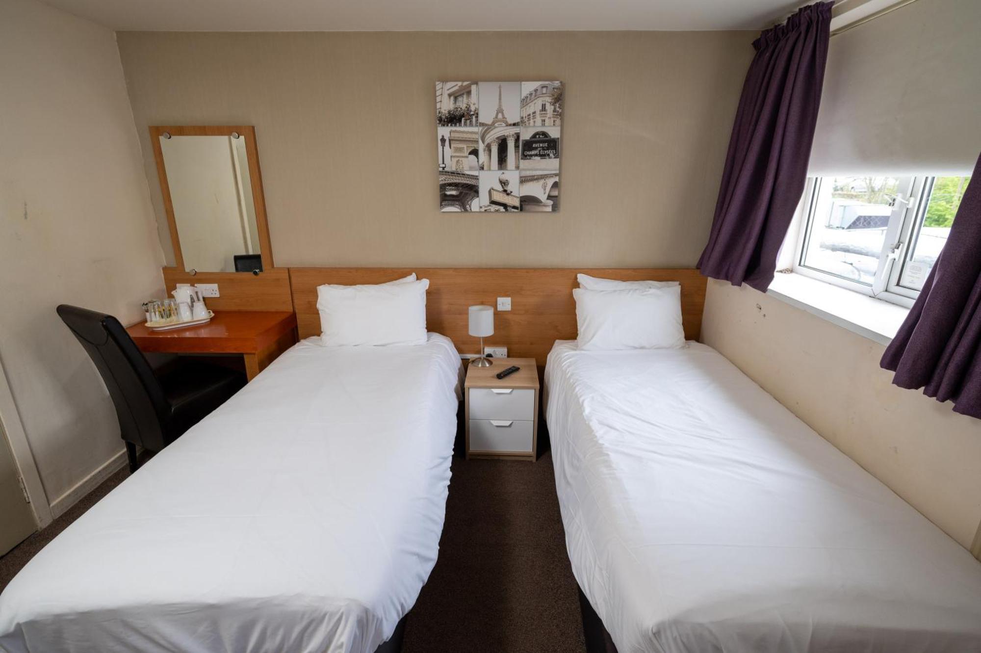 The Titan Hotel Clydebank Eksteriør billede