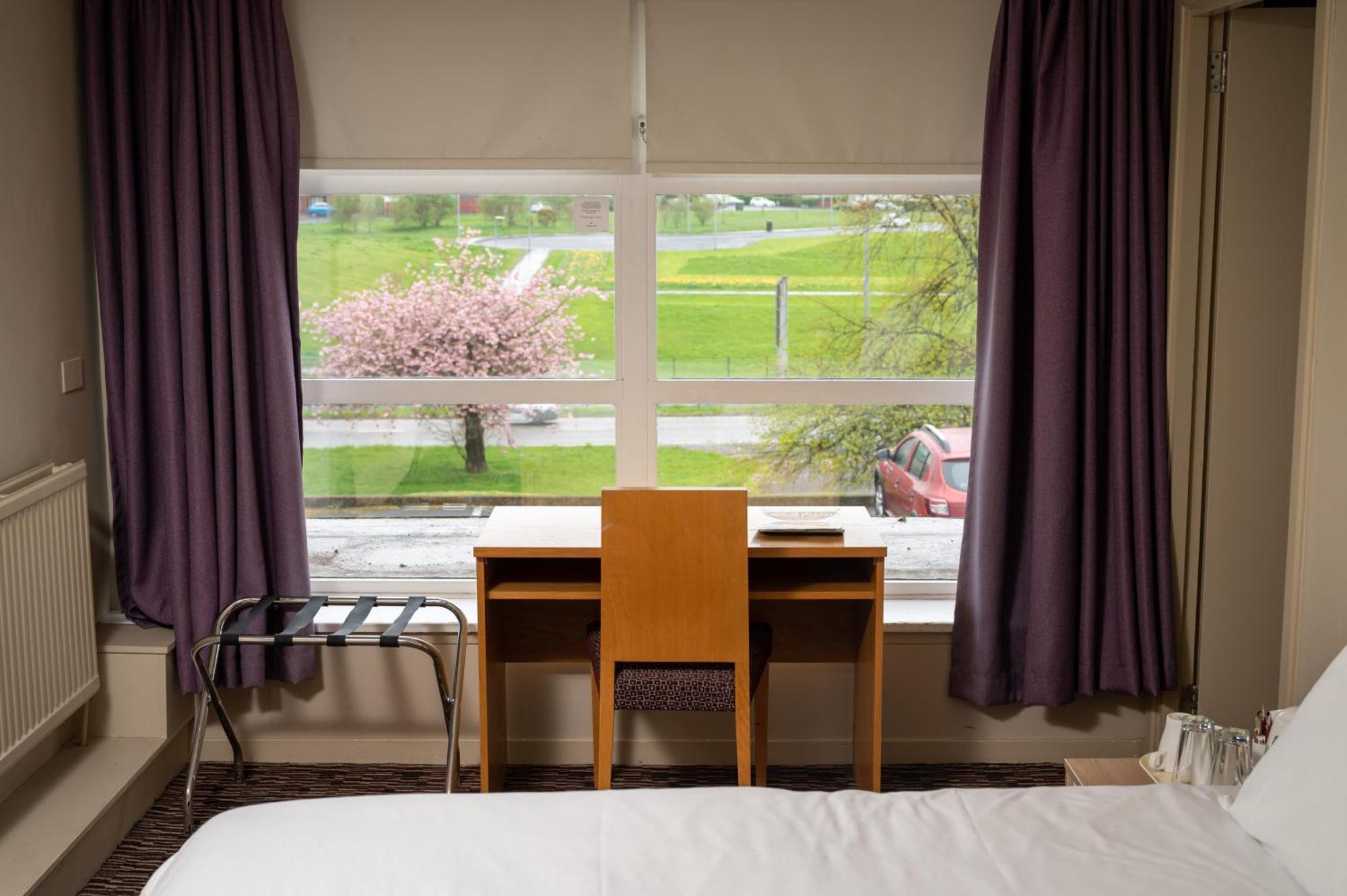 The Titan Hotel Clydebank Eksteriør billede